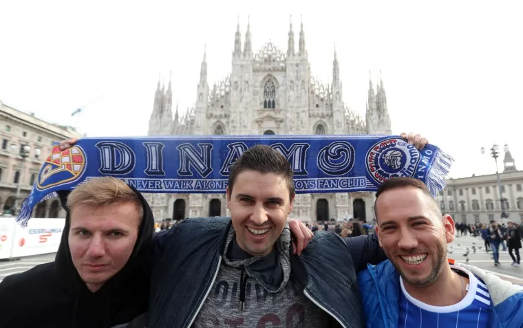 26.11.2019., Milano - Atmosfera na glavnom milanskom trgu Piazza del Duomo uoci vecerasnjeg susreta izmedju Atalante i Dinama u Ligi prvaka. 
Photo: Slavko Midzor/PIXSELL