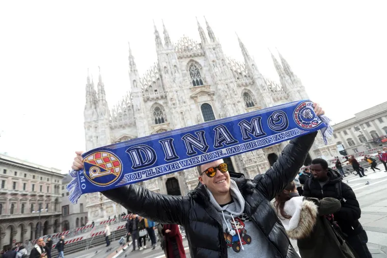 26.11.2019., Milano - Atmosfera na glavnom milanskom trgu Piazza del Duomo uoci vecerasnjeg susreta izmedju Atalante i Dinama u Ligi prvaka. 
Photo: Slavko Midzor/PIXSELL