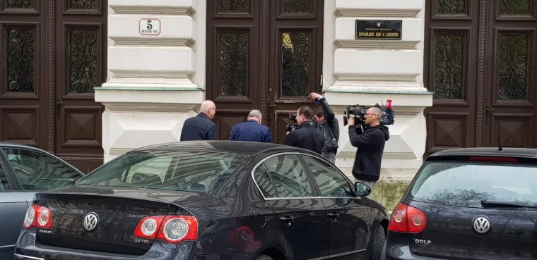 Nastavljeno suđenje Branimiru Glavašu: U klupu za svjedoke sjeli Šeks i Manolić