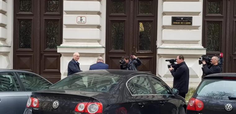 Nastavljeno suđenje Branimiru Glavašu: U klupu za svjedoke sjeli Šeks i Manolić