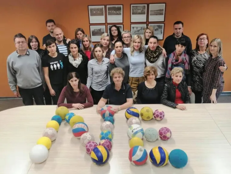 Veliko NE! Učitelji su opet bili originalni - Plenkoviću su na slikovit način poručili &scaron;to misle o njegovoj ponudi