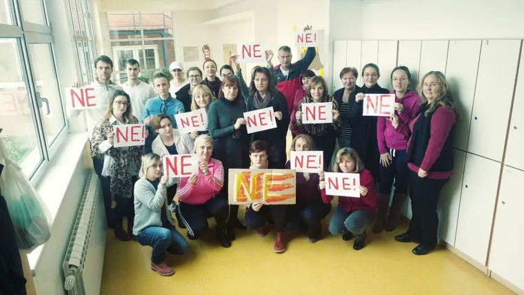 Veliko NE! Učitelji su opet bili originalni - Plenkoviću su na slikovit način poručili &scaron;to misle o njegovoj ponudi