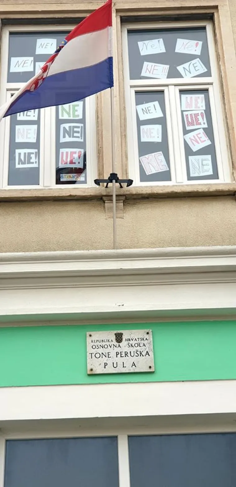 Veliko NE! Učitelji su opet bili originalni - Plenkoviću su na slikovit način poručili &scaron;to misle o njegovoj ponudi