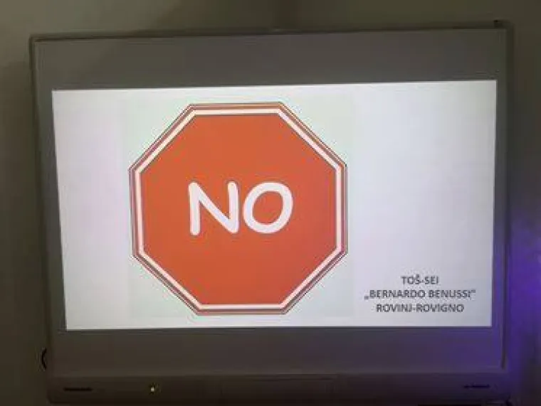 Veliko NE! Učitelji su opet bili originalni - Plenkoviću su na slikovit način poručili &scaron;to misle o njegovoj ponudi