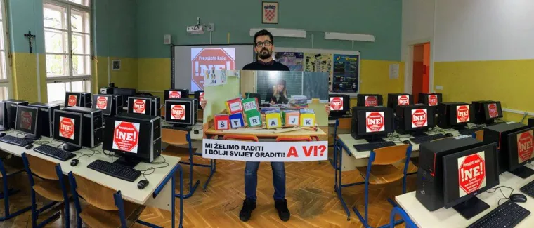 Veliko NE! Učitelji su opet bili originalni - Plenkoviću su na slikovit način poručili &scaron;to misle o njegovoj ponudi