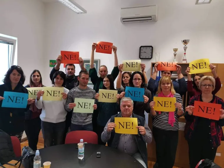 Nastavnici od jutra kratko i jasno poručuju Plenkoviću - Ne!