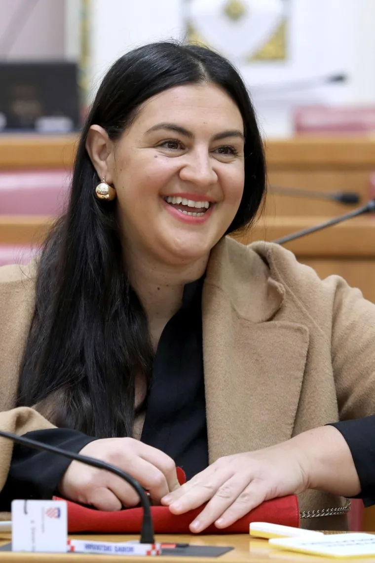 Mostovka se vratila na posao mjesec i pol nakon poroda, no svu pažnju ipak je privukla zastupnica iz Zagorja