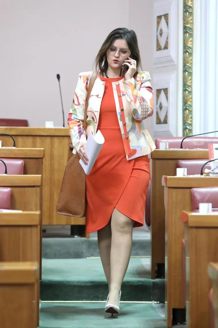 Mostovka se vratila na posao mjesec i pol nakon poroda, no svu pažnju ipak je privukla zastupnica iz Zagorja