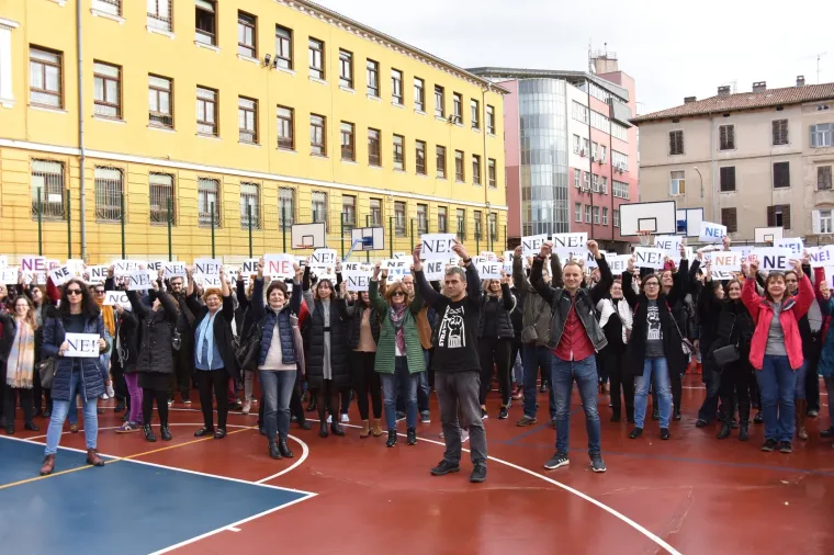 &Scaron;trajka&scaron;i milenijskom fotografijom poslali jasnu poruku Plenkoviću