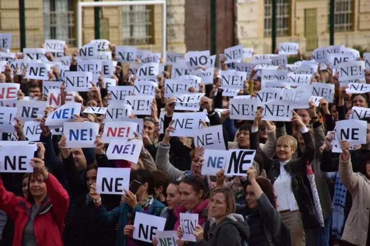 &Scaron;trajka&scaron;i milenijskom fotografijom poslali jasnu poruku Plenkoviću