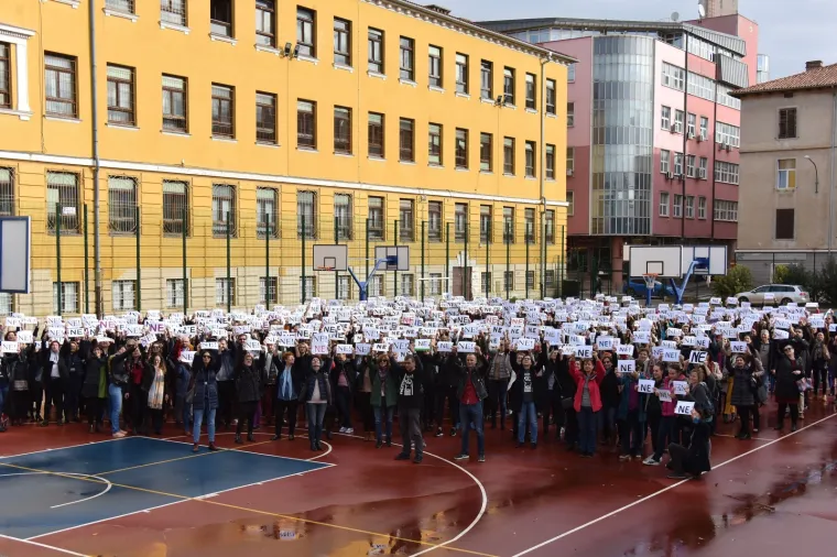 &Scaron;trajka&scaron;i milenijskom fotografijom poslali jasnu poruku Plenkoviću