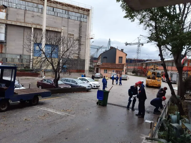 Pijavica prohujala riječkom Kantridom: U zrak letjeli limovi i krov brodogradili&scaron;ta 3. maj