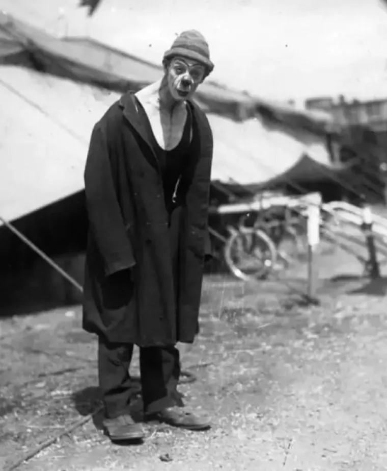 JEZIVE FOTOGRAFIJE KOJE ĆE VAS PROGANJATI NOĆIMA: Ni&scaron;ta nije onako kako se čini