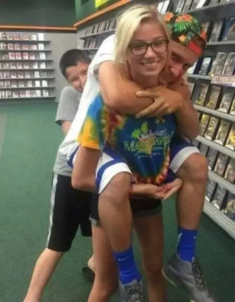 KOLIKO STE POMAKNUTI? Ajde, priznajte, prvo &scaron;to vidite na ovim fotografijama nije ba&scaron; posve normalno...