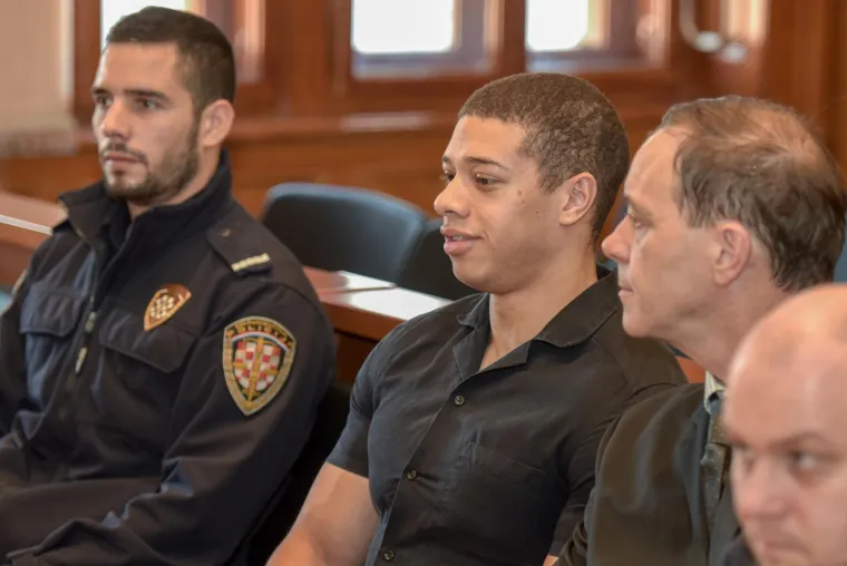 Ubojstvo na Zrću: Počelo suđenje Britancu, pu&scaron;tali mu snimke s očevida krvoprolića