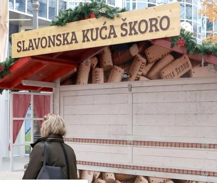 Jedna litrica za jedan glas: I &Scaron;koro ima kućicu na zagrebačkom Adventu