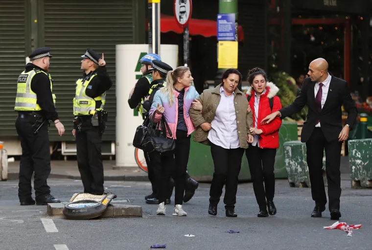 Pucnjava u Londonu: Policija zatvorila najpoznatiji most, jedna osoba pogođena iz vatrenog oružja