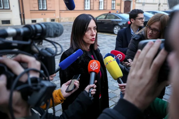 Predstavnici obrazovnih sindikata dolaze u Vladu na pregovore