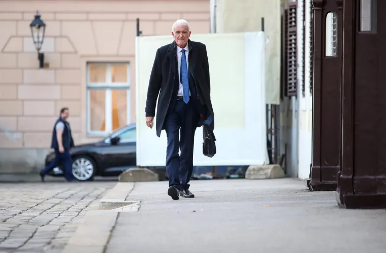 Predstavnici obrazovnih sindikata dolaze u Vladu na pregovore