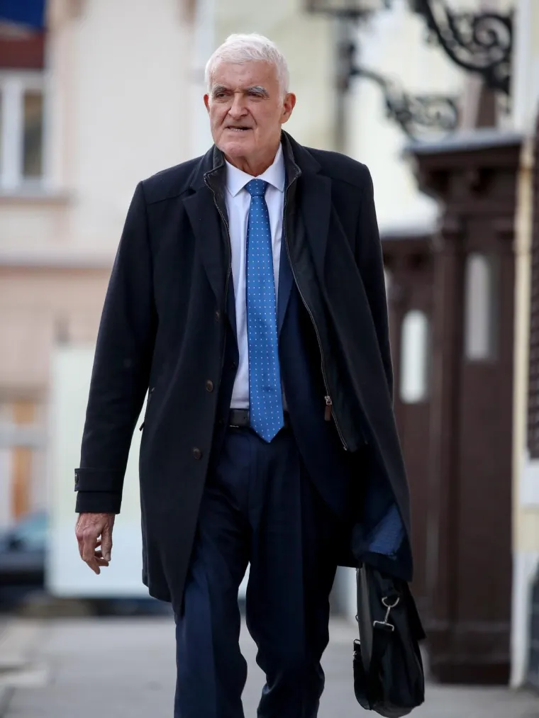 Predstavnici obrazovnih sindikata dolaze u Vladu na pregovore