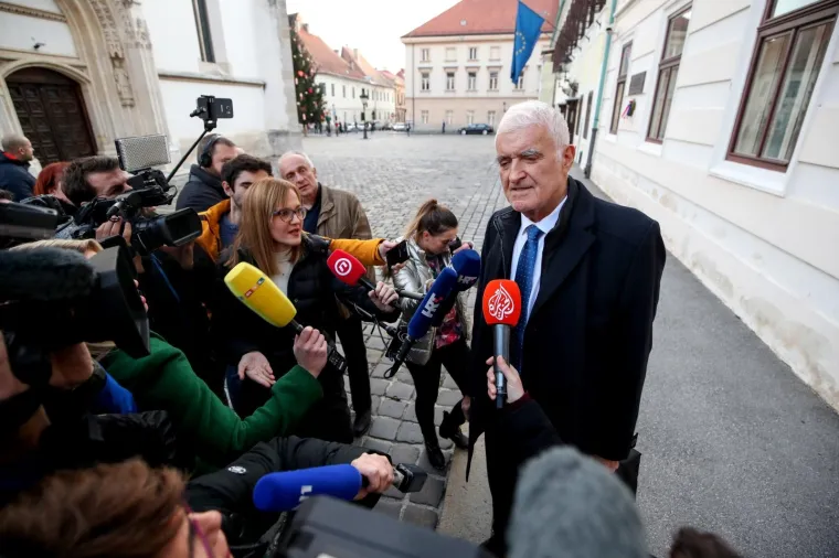 Predstavnici obrazovnih sindikata dolaze u Vladu na pregovore