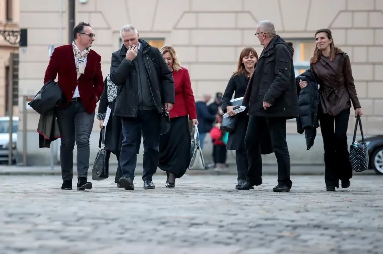 Predstavnici obrazovnih sindikata dolaze u Vladu na pregovore