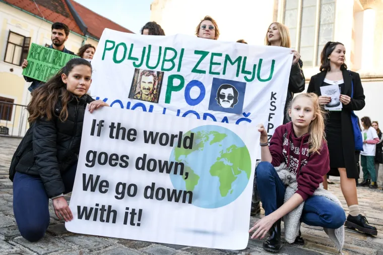 Prosvjed protiv klimatskih promjena: 'Dosta je samovolje ove &scaron;tetne Vlade. Dosta!'