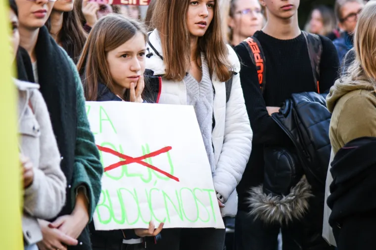 Prosvjed protiv klimatskih promjena: 'Dosta je samovolje ove &scaron;tetne Vlade. Dosta!'