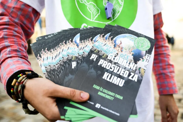 Prosvjed protiv klimatskih promjena: 'Dosta je samovolje ove &scaron;tetne Vlade. Dosta!'