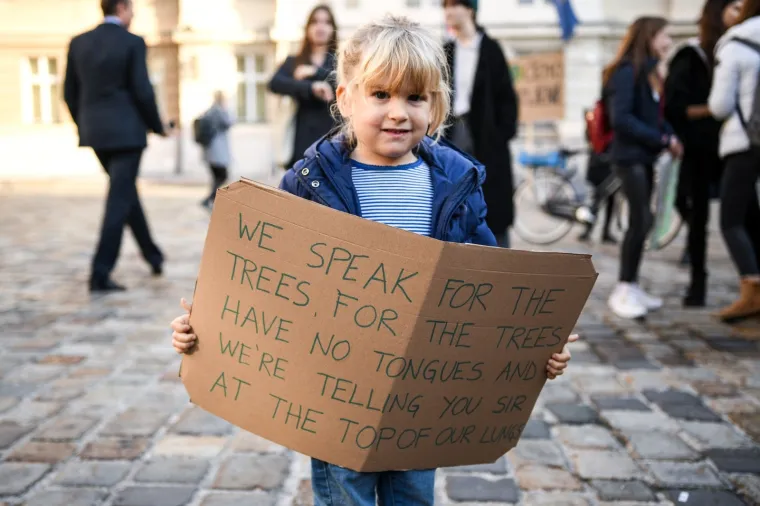 Prosvjed protiv klimatskih promjena: 'Dosta je samovolje ove &scaron;tetne Vlade. Dosta!'
