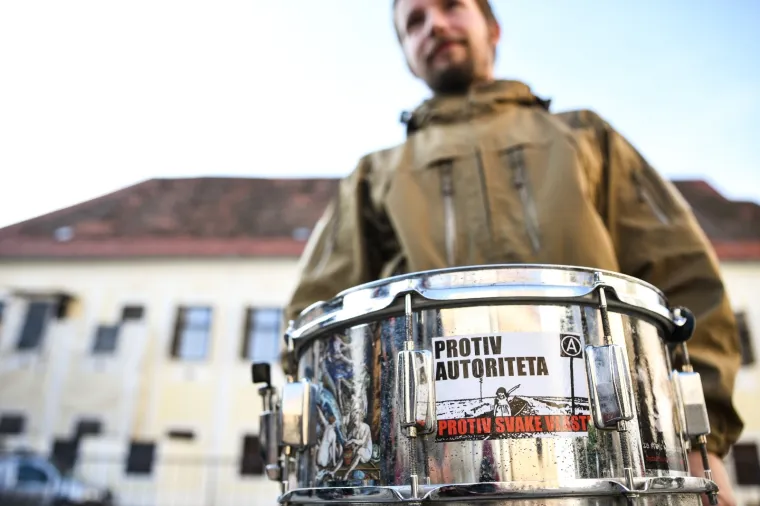 Prosvjed protiv klimatskih promjena: 'Dosta je samovolje ove &scaron;tetne Vlade. Dosta!'