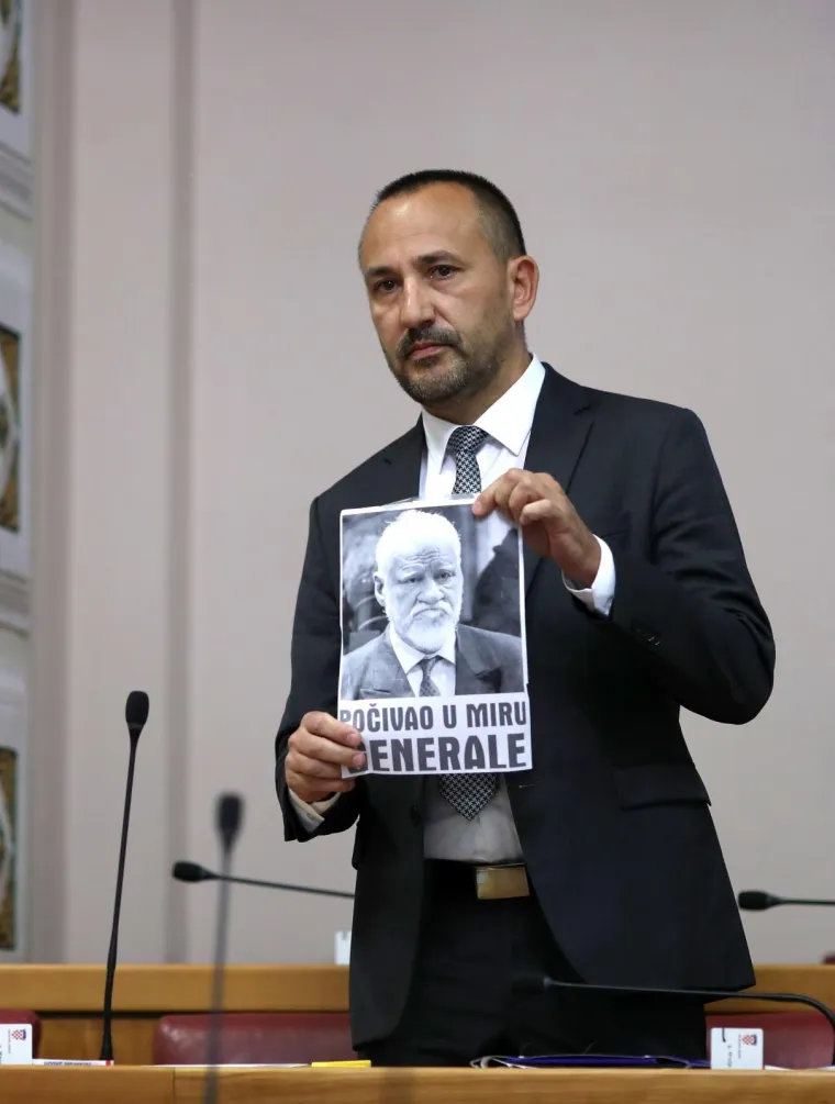 &Scaron;trajkaju li i zastupnici kad je Sabor tako prazan? Izbrojali smo ih samo 16 na radnom mjestu