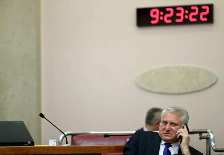 &Scaron;trajkaju li i zastupnici kad je Sabor tako prazan? Izbrojali smo ih samo 16 na radnom mjestu