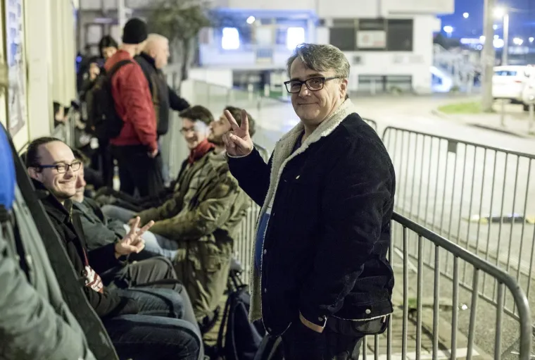 Stigao je Crni petak! Kupci ispred jedne zagrebačke trgovine nestrpljivo su čekali od ponoći