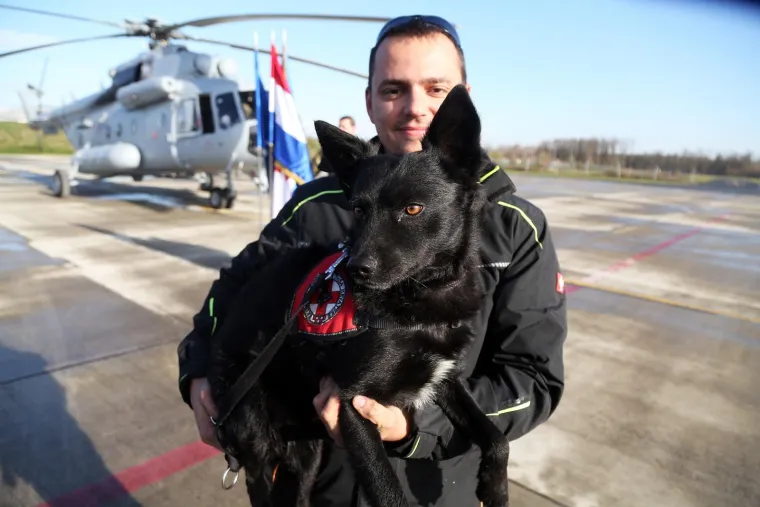 Hrvatski heroji vratili se iz Albanije: Nakon potresa spa&scaron;avali ljude iz ru&scaron;evina