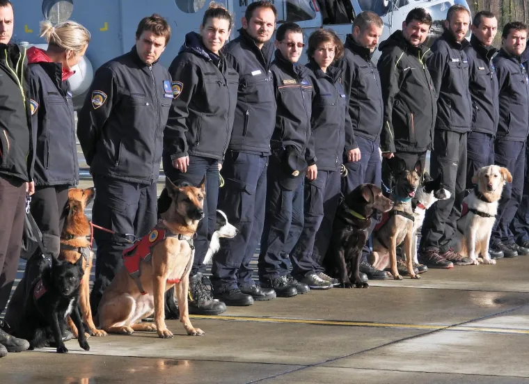 Hrvatski heroji vratili se iz Albanije: Nakon potresa spa&scaron;avali ljude iz ru&scaron;evina