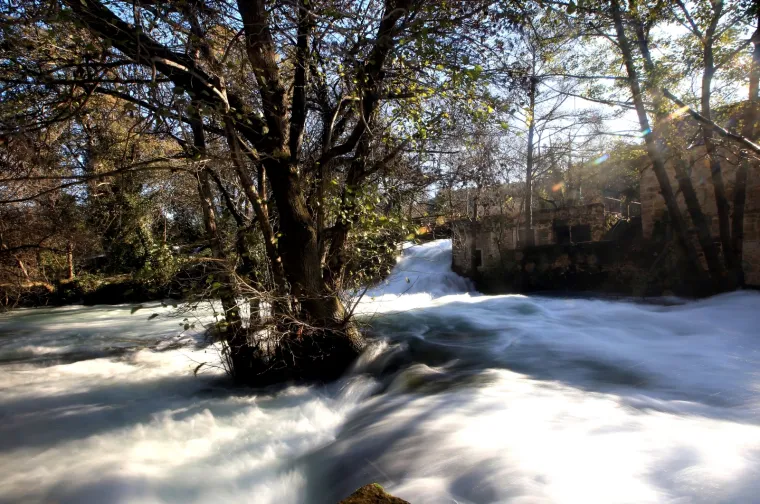 Zima donosi hladno vrijeme, ali i čarobnu prirodu: Slapovi Krke jutros su osvanuli u zapanjujućem ruhu
