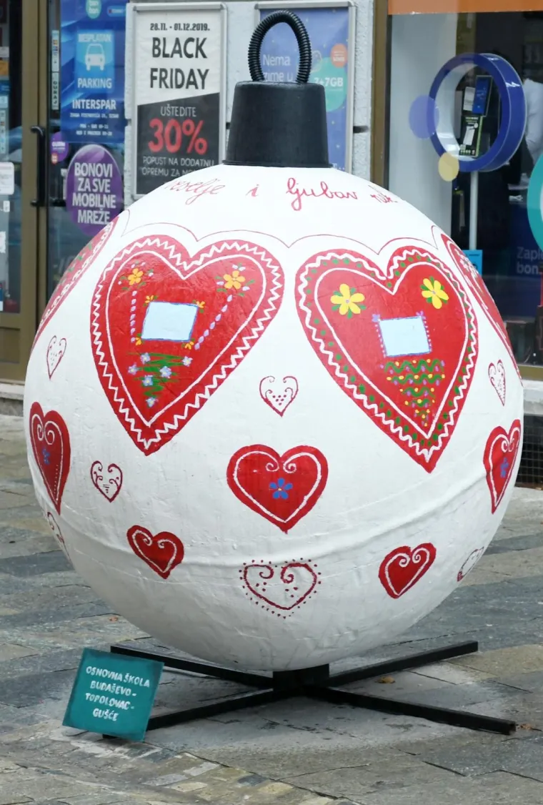 Pogledajte kako su djeca iz vrtića ukrasila Sisak: Prolaznici su odu&scaron;evljeni malim umjetnicima