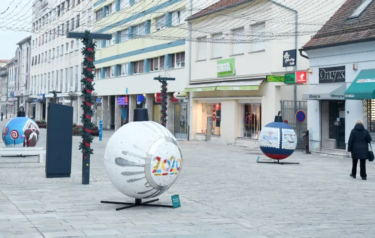 Pogledajte kako su djeca iz vrtića ukrasila Sisak: Prolaznici su odu&scaron;evljeni malim umjetnicima
