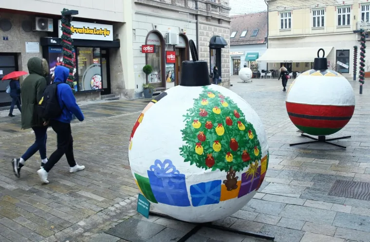 Pogledajte kako su djeca iz vrtića ukrasila Sisak: Prolaznici su odu&scaron;evljeni malim umjetnicima