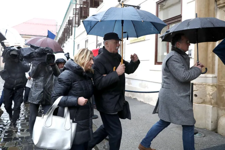 Ključan sastanak u Vladi: Prekida li se &scaron;trajk u &scaron;kolama?