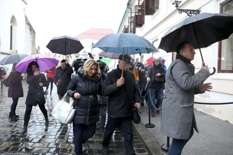 Ključan sastanak u Vladi: Prekida li se &scaron;trajk u &scaron;kolama?