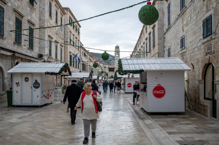 Božićna čarolija &scaron;iri se cijelom Hrvatskom: Evo kako izgleda Advent u Dubrovniku