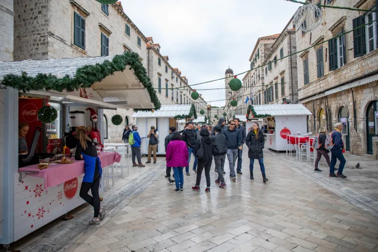 Božićna čarolija &scaron;iri se cijelom Hrvatskom: Evo kako izgleda Advent u Dubrovniku