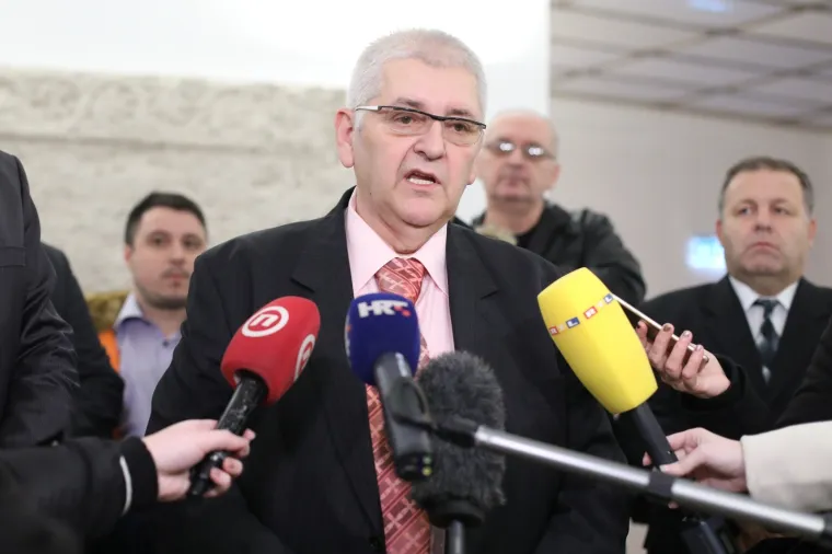 Iako su mnogi sumnjali, on je uspio: Anto Đapić skupio je 10.000 potpisa i postao predsjednički kandidat