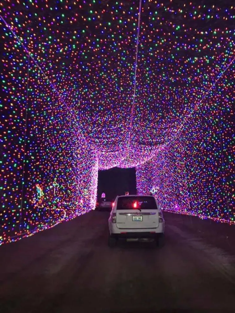 ONI SU MISLILI DA BI BOŽIĆ TREBAO BITI SIMPATIČAN, A ISPAO JE PERVERZAN: Djetinjstvo nam je nepovratno uni&scaron;teno