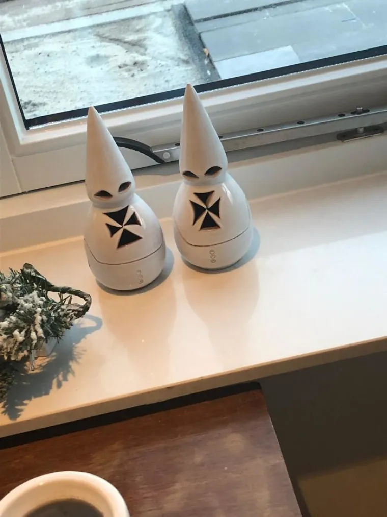 ONI SU MISLILI DA BI BOŽIĆ TREBAO BITI SIMPATIČAN, A ISPAO JE PERVERZAN: Djetinjstvo nam je nepovratno uni&scaron;teno