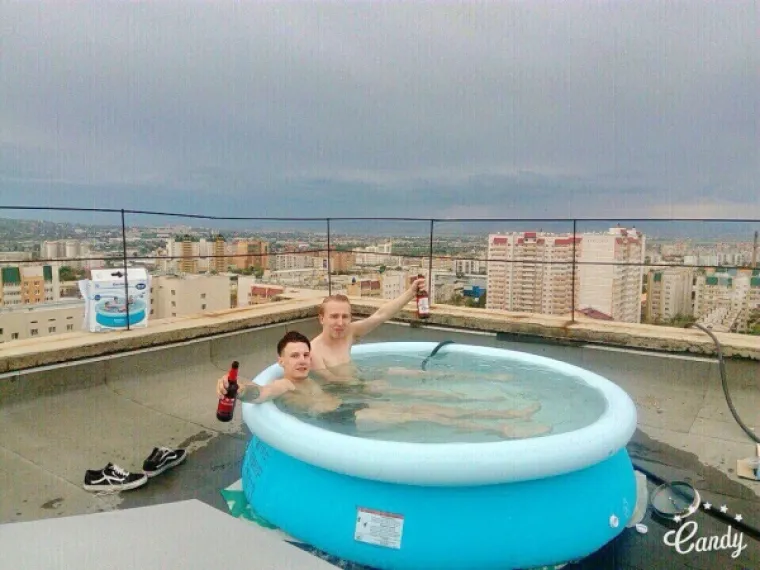 KAŽETE, DOBRO STE SE NAPILI SINOĆ? Ako ste se osramotili barem upola kao oni, svaka vam čast!