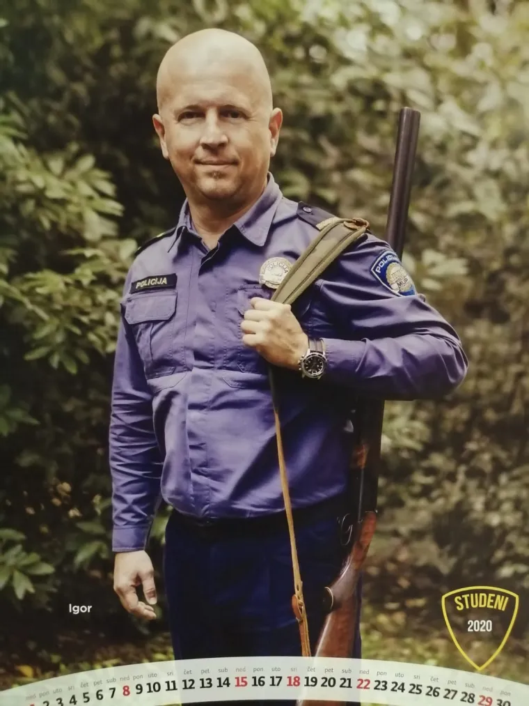 Poslastica za žene! Riječki policajci u svom najboljem izdanju slikali se za kalendar