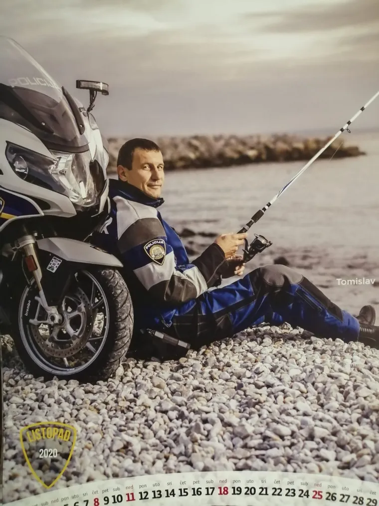 Poslastica za žene! Riječki policajci u svom najboljem izdanju slikali se za kalendar